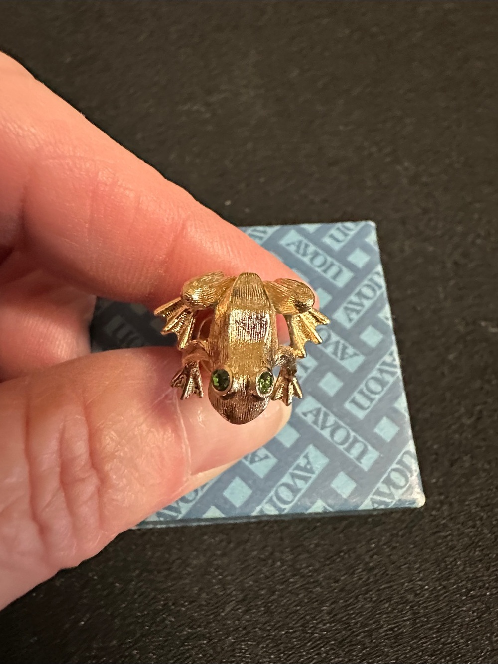 Vintage Avon “Frivolous Frog”Pin Brooch Tie Tack With Green Eyes